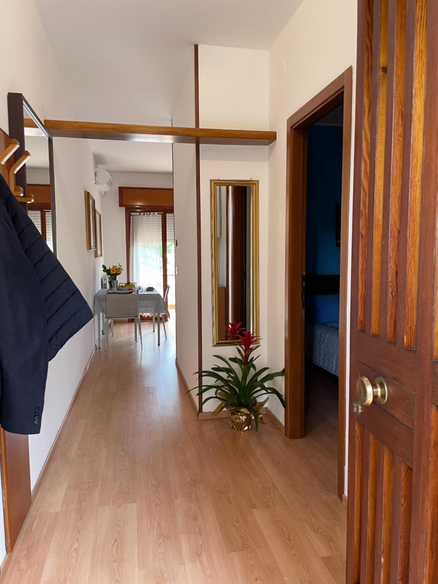 Nico'S Apartment Peschiera del Garda Esterno foto