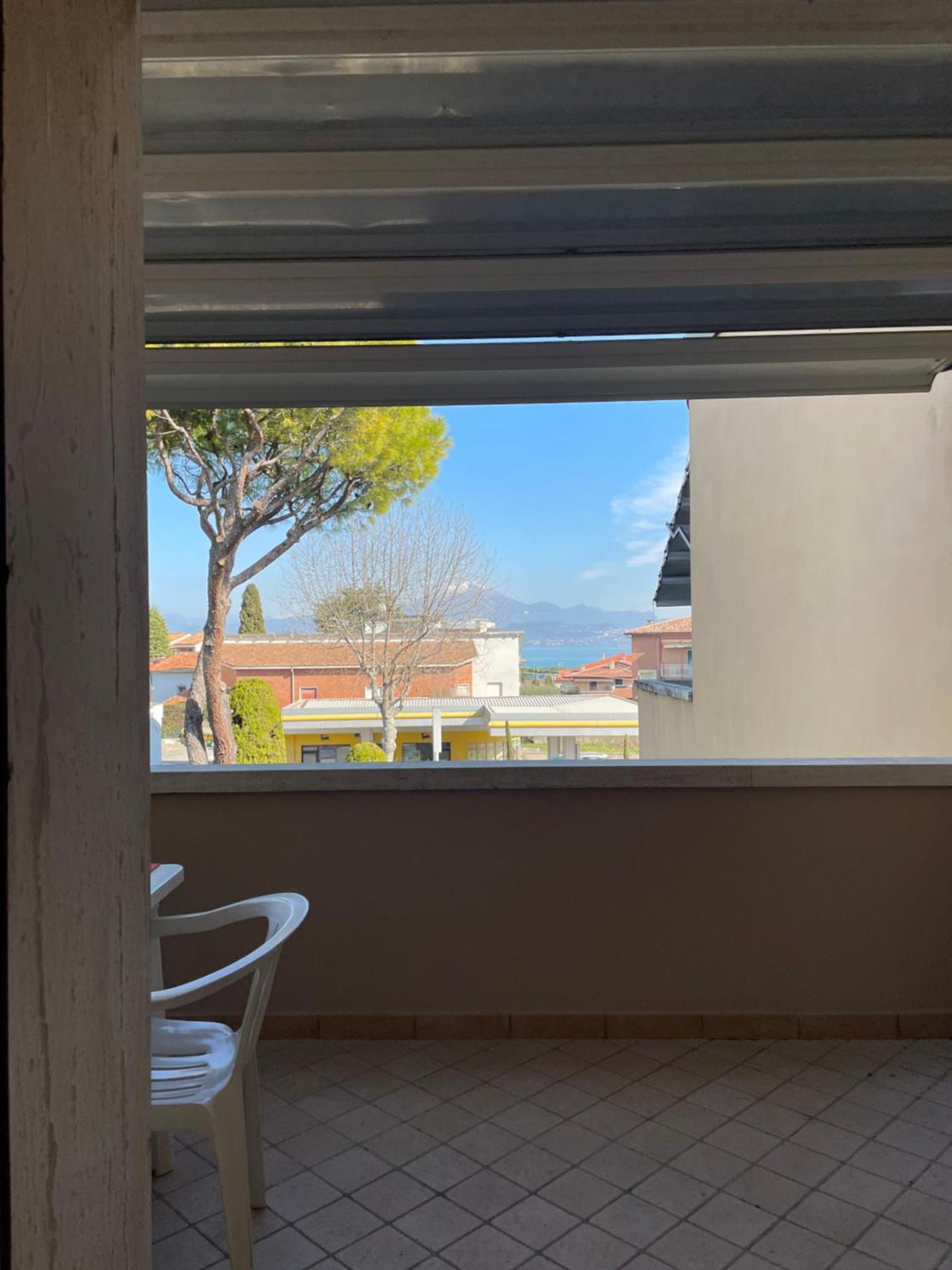 Nico'S Apartment Peschiera del Garda Esterno foto