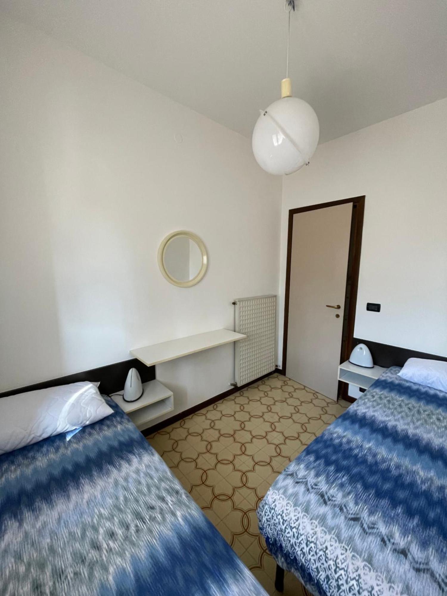 Nico'S Apartment Peschiera del Garda Camera foto