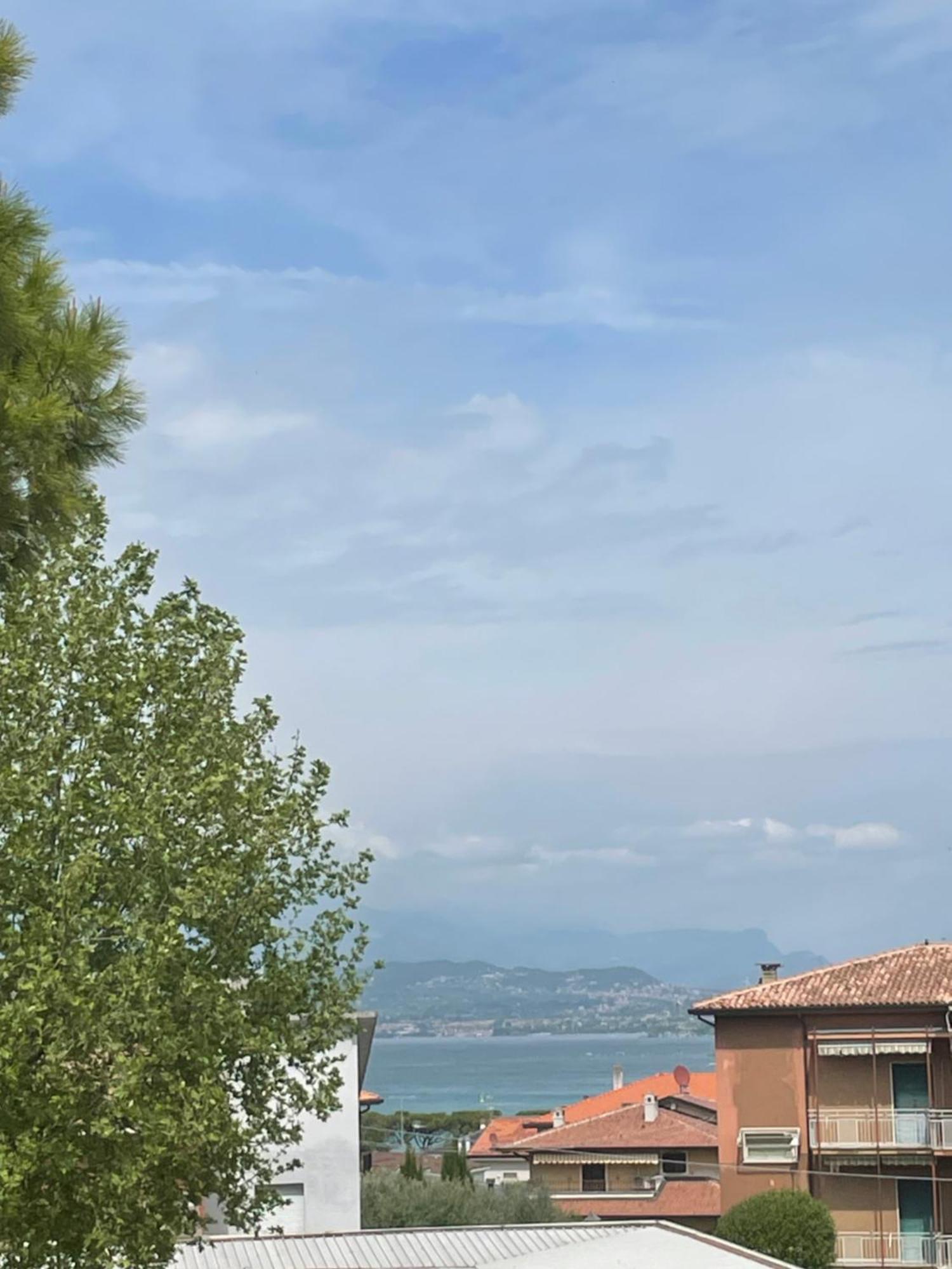 Nico'S Apartment Peschiera del Garda Esterno foto