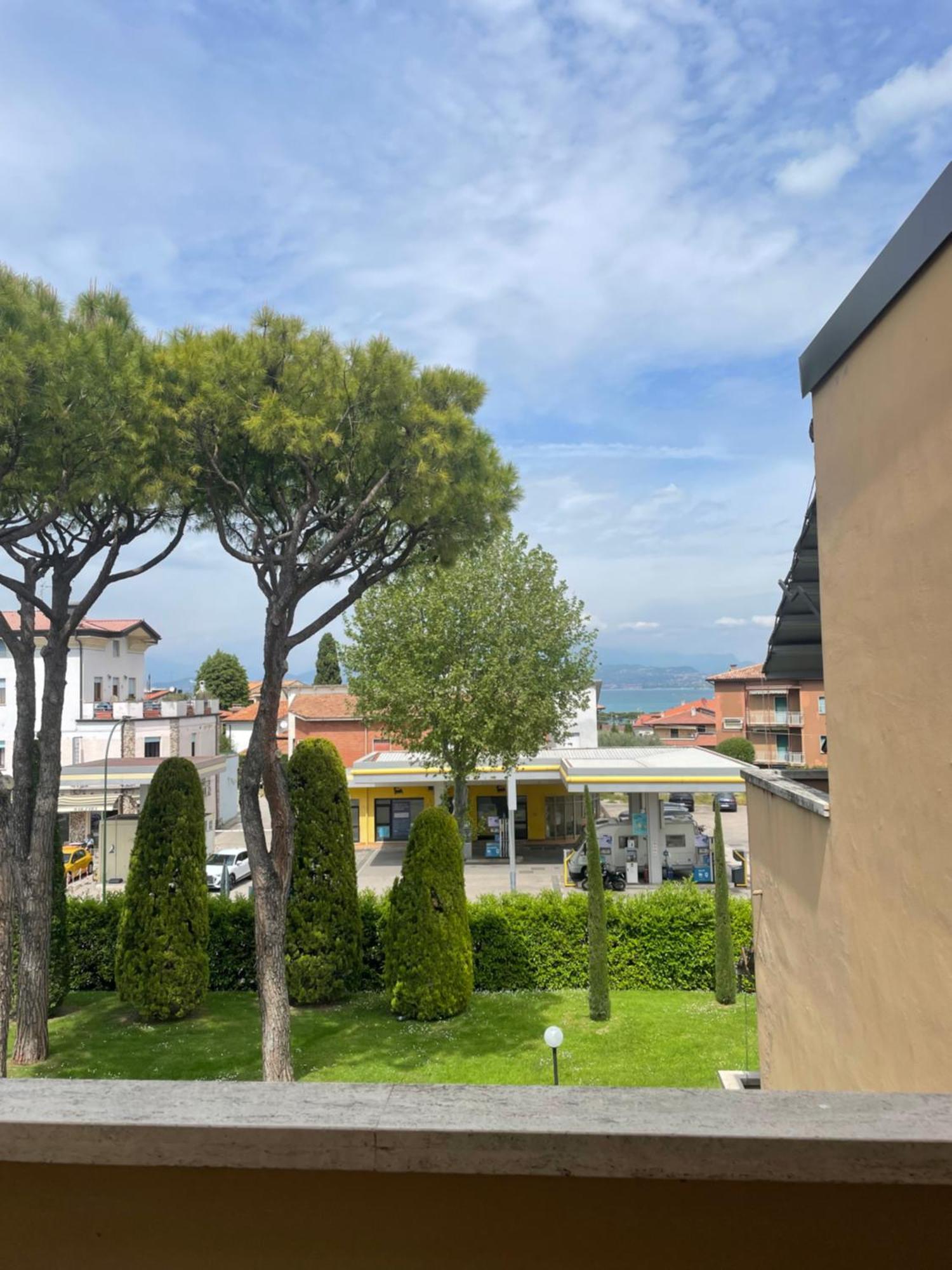 Nico'S Apartment Peschiera del Garda Esterno foto